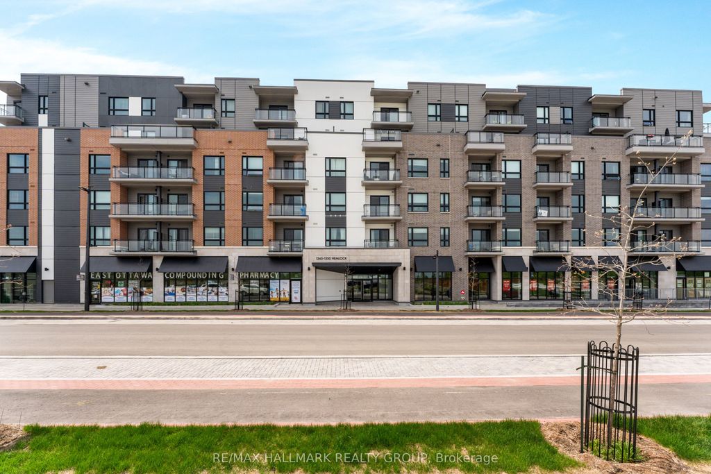 Photo of 1350 Hemlock Road #411, Manor Park - Cardinal Glen and Area, ON K1K 5C2 (MLS # X13539650)