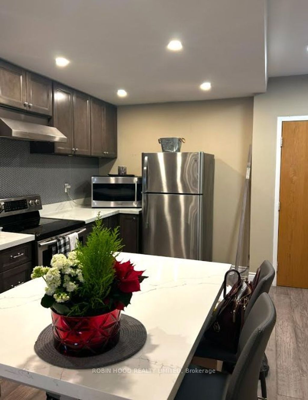 Photo of 4 Lisa Street #103, Brampton, ON L6T 4B6 (MLS # W13015202)