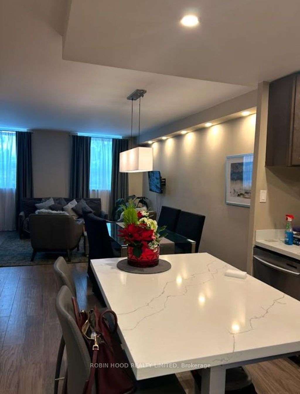 Photo of 4 Lisa Street #103, Brampton, ON L6T 4B6 (MLS # W13015202)