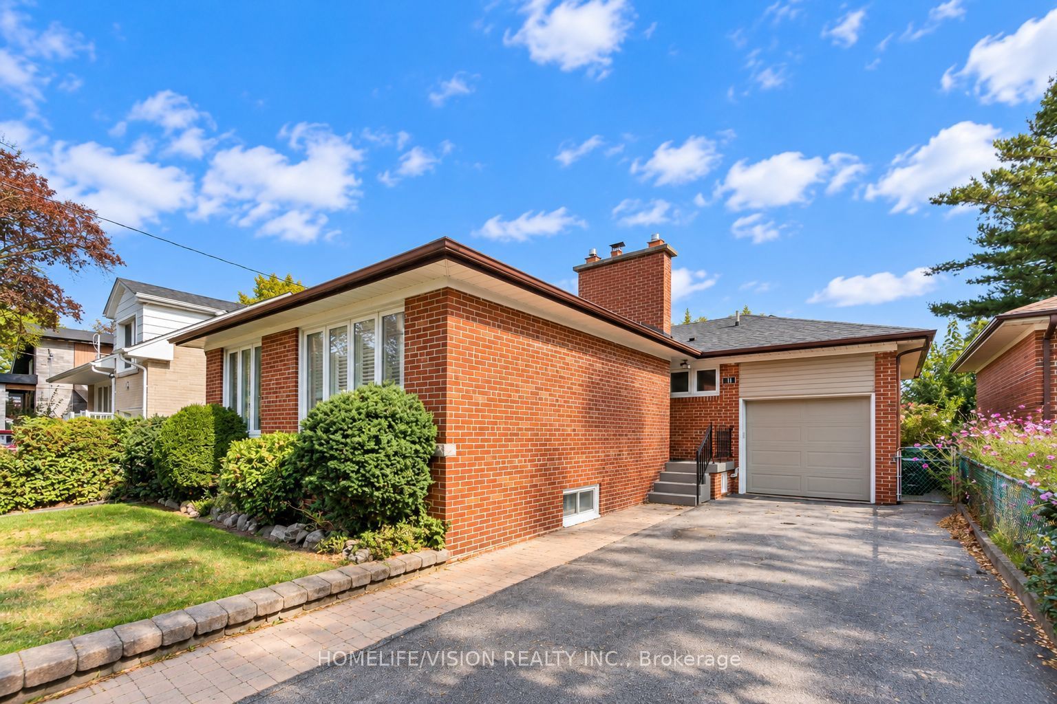 11 Larstone Avenue