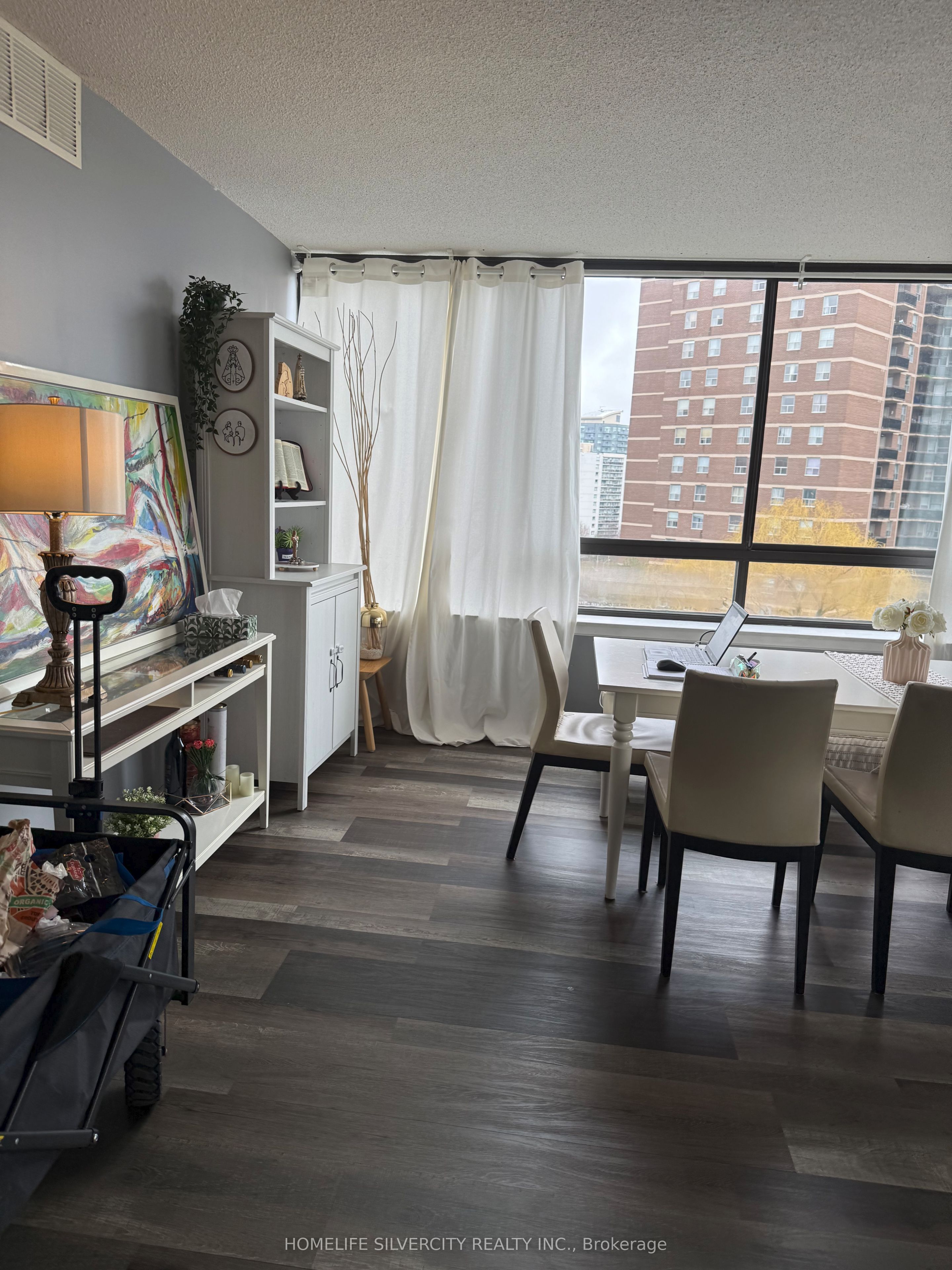 40 Richview Road 707