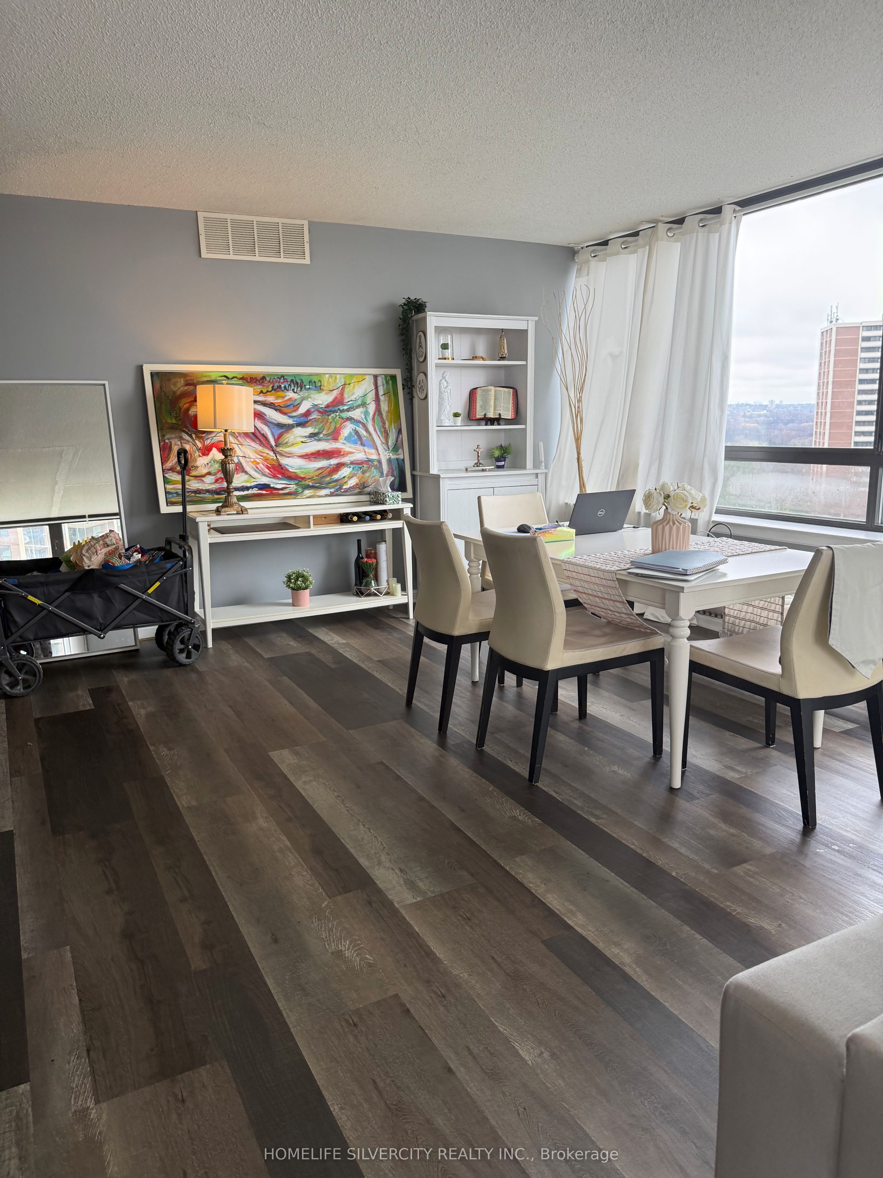 40 Richview Road 707