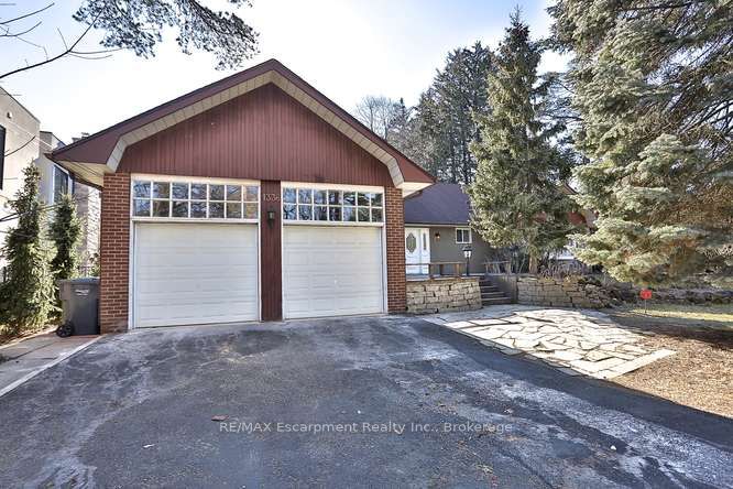 1336 Queen Victoria Avenue