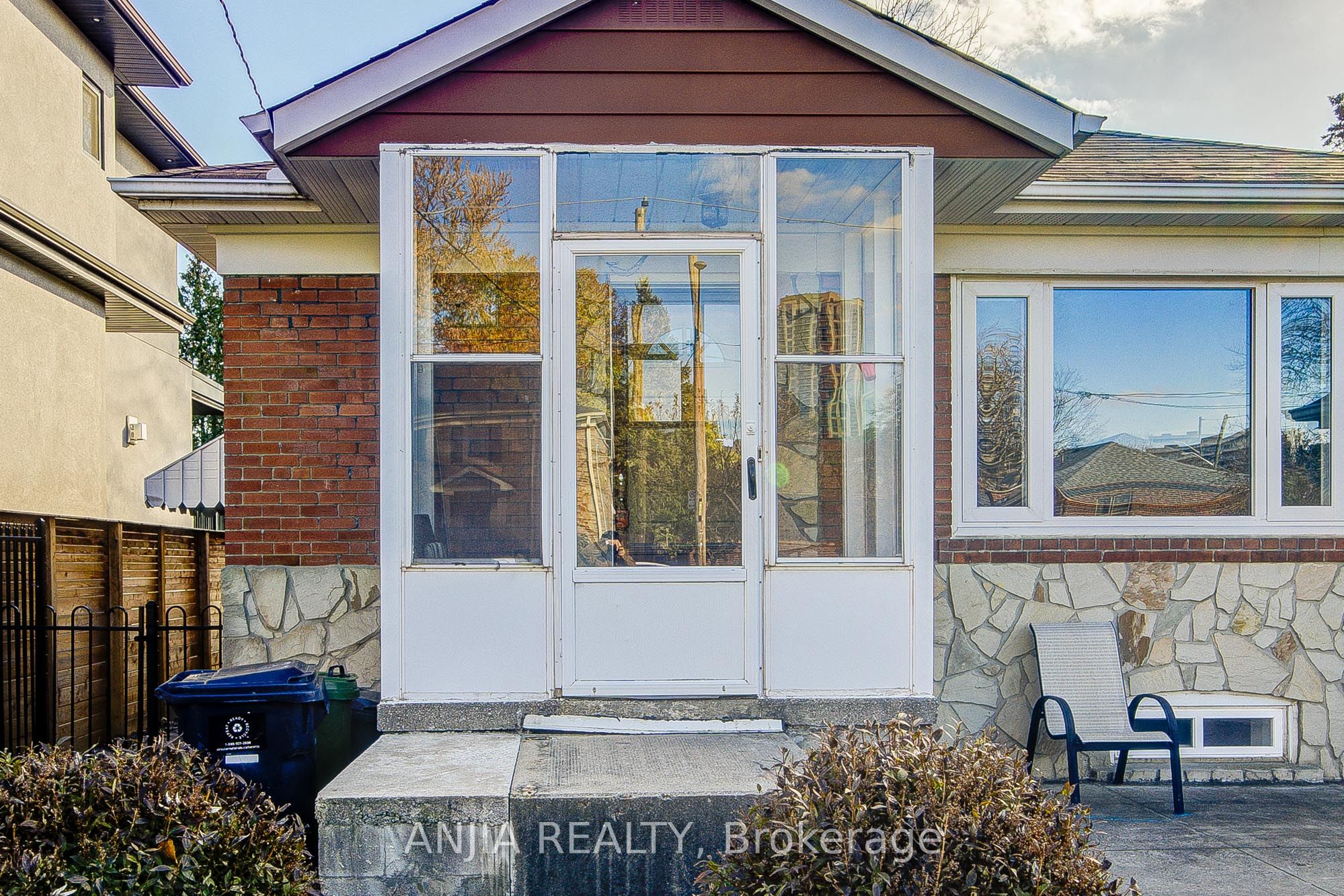 203 Van Dusen Boulevard