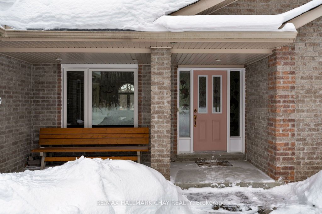 Photo of 29 Maple Ridge Road, Oro-Medonte, ON L0L 2L0 (MLS # S12784104)