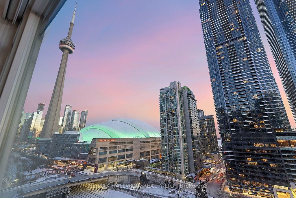 Photo of 381 Front Street W #1810, Toronto, ON M5V 3R8 (MLS # C12734542)