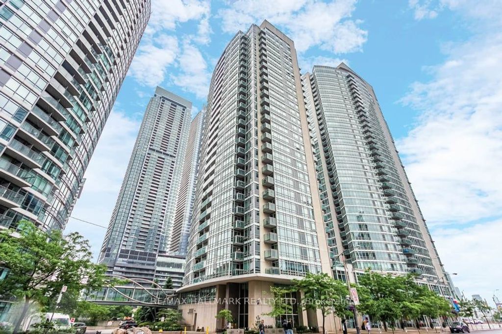 Photo of 381 Front Street W #1810, Toronto, ON M5V 3R8 (MLS # C12734542)