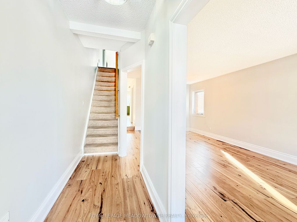 Photo of 17 Kersdale Avenue, Toronto, ON M6M 1C9 (MLS # W12657720)