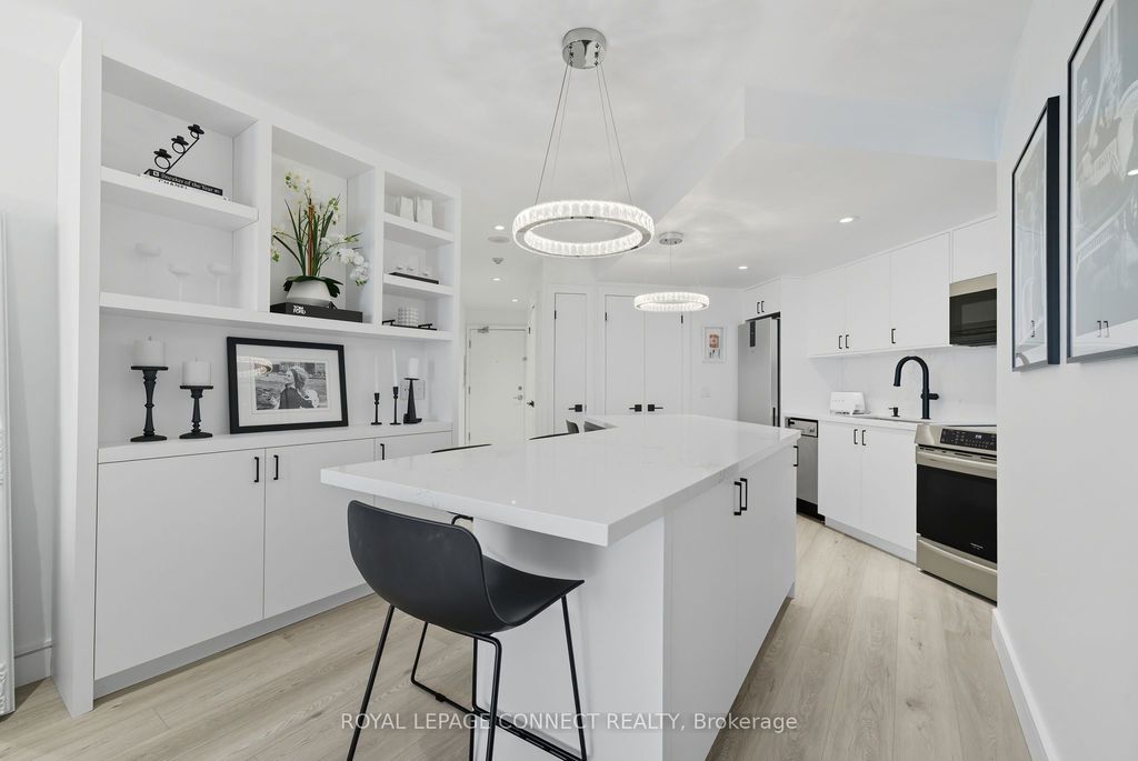 Photo of 208 Queens Quay W #1504, Toronto, ON M5J 2Y5 (MLS # C12415558)