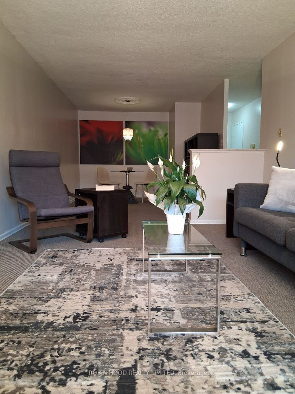 Photo of 975 Warwick Court #605, Burlington, ON L7T 3Z7 (MLS # W13015210)