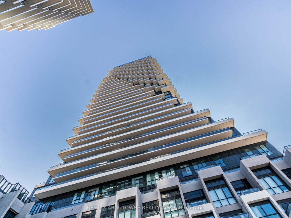 Photo of 30 Inn On The Park Drive #2208, Toronto, ON M3C 0P7 (MLS # C13840760)