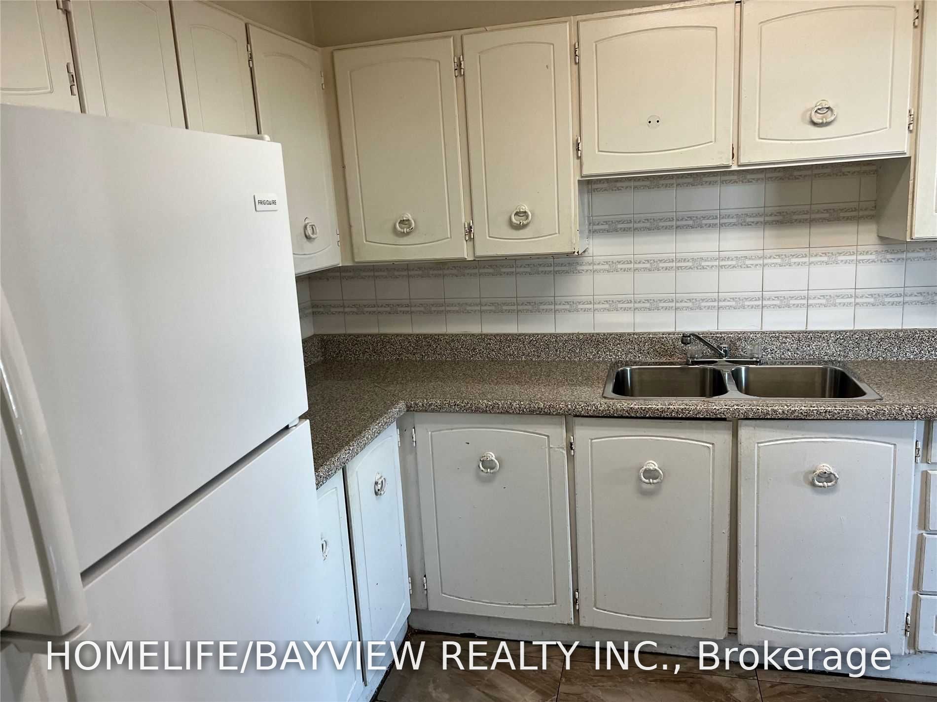 20 Edgecliff Golfway 1117