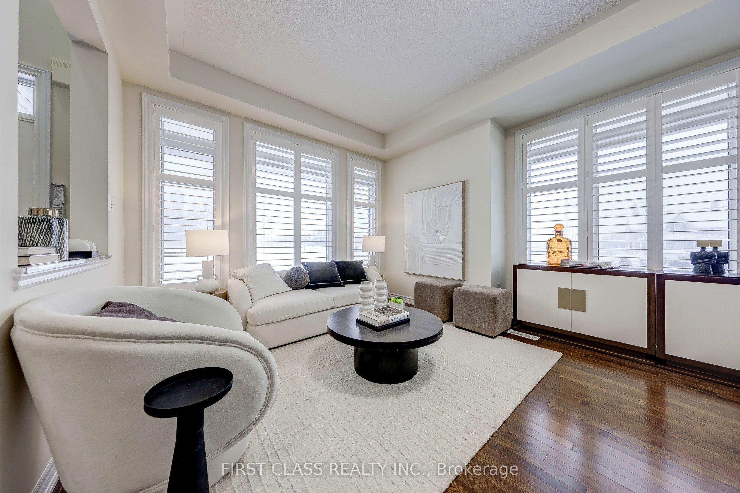 2 James Parrott Avenue