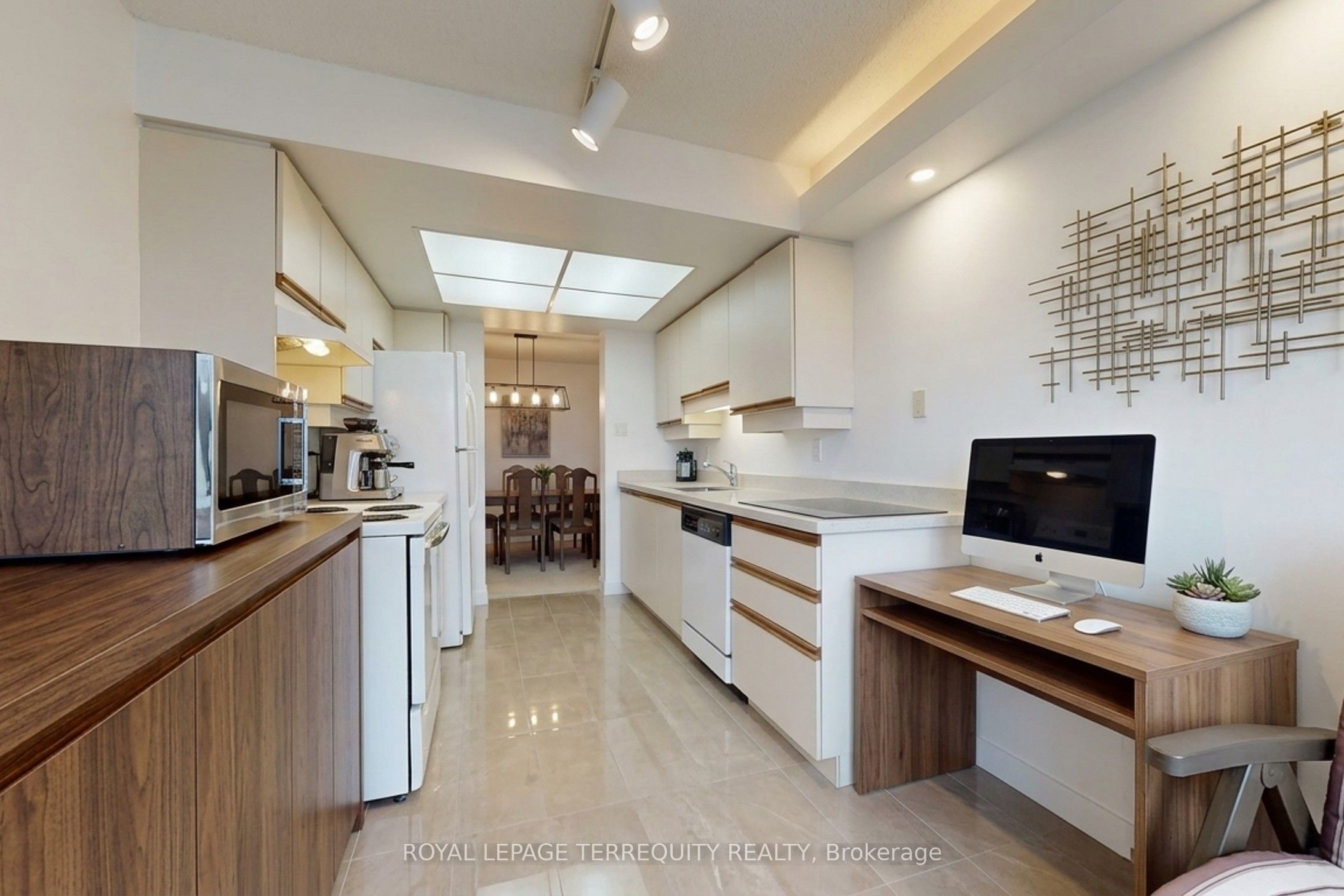 20 Cherrytree Drive 211