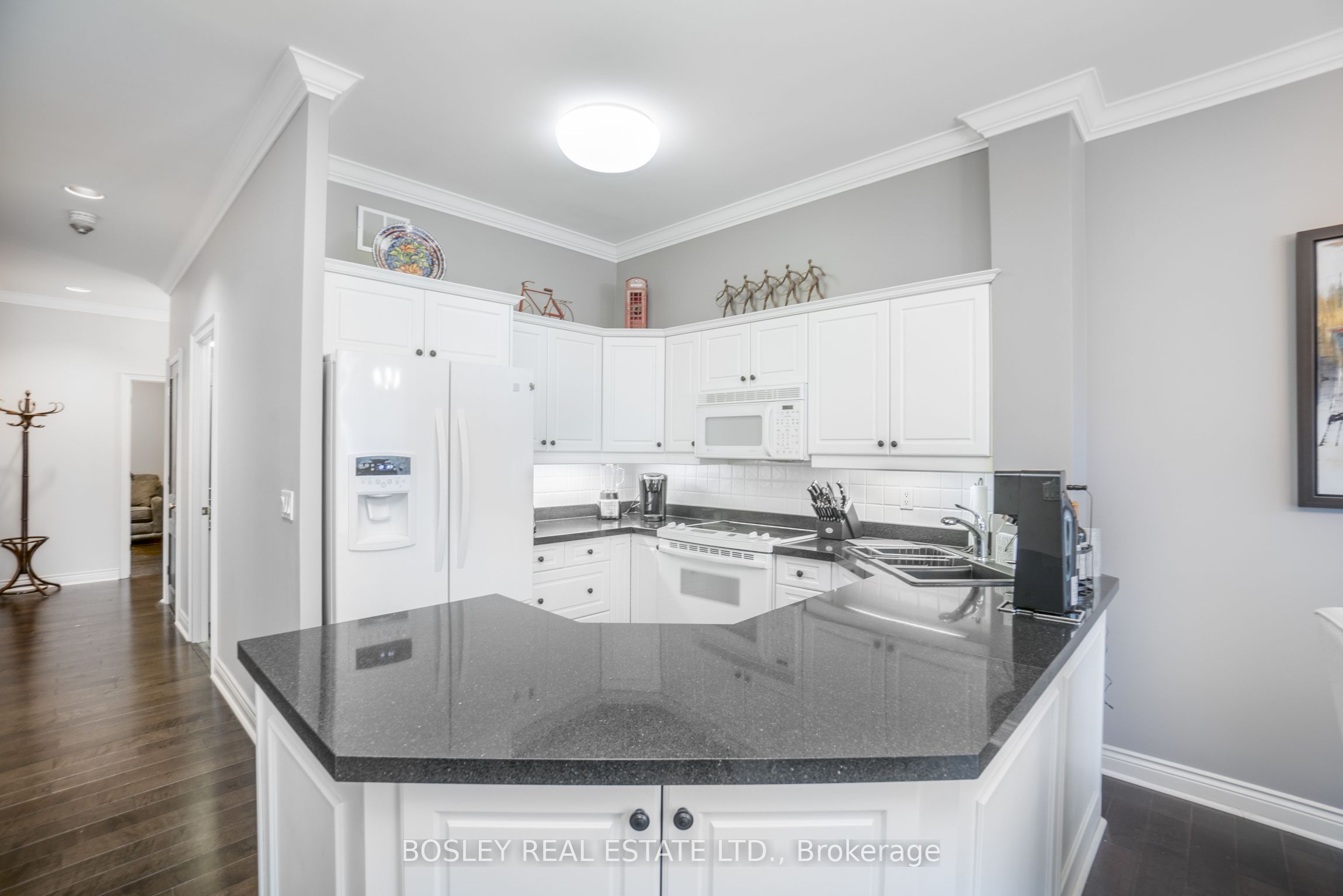 7 King Street E 1105