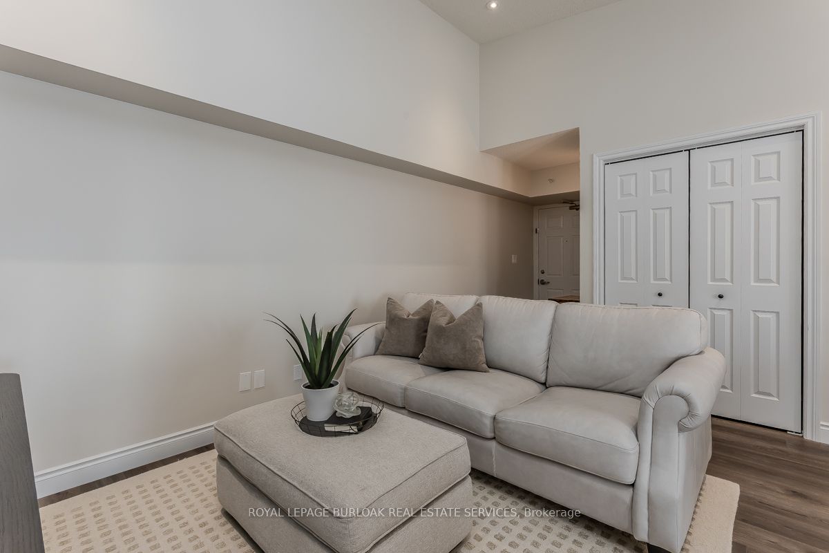 1450 Bishops Gate 401