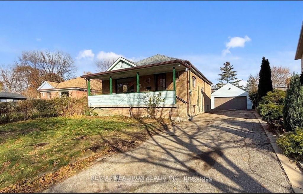 Photo of 27 Woolton Crescent, Toronto, ON M6M 4L1 (MLS # W12559826)