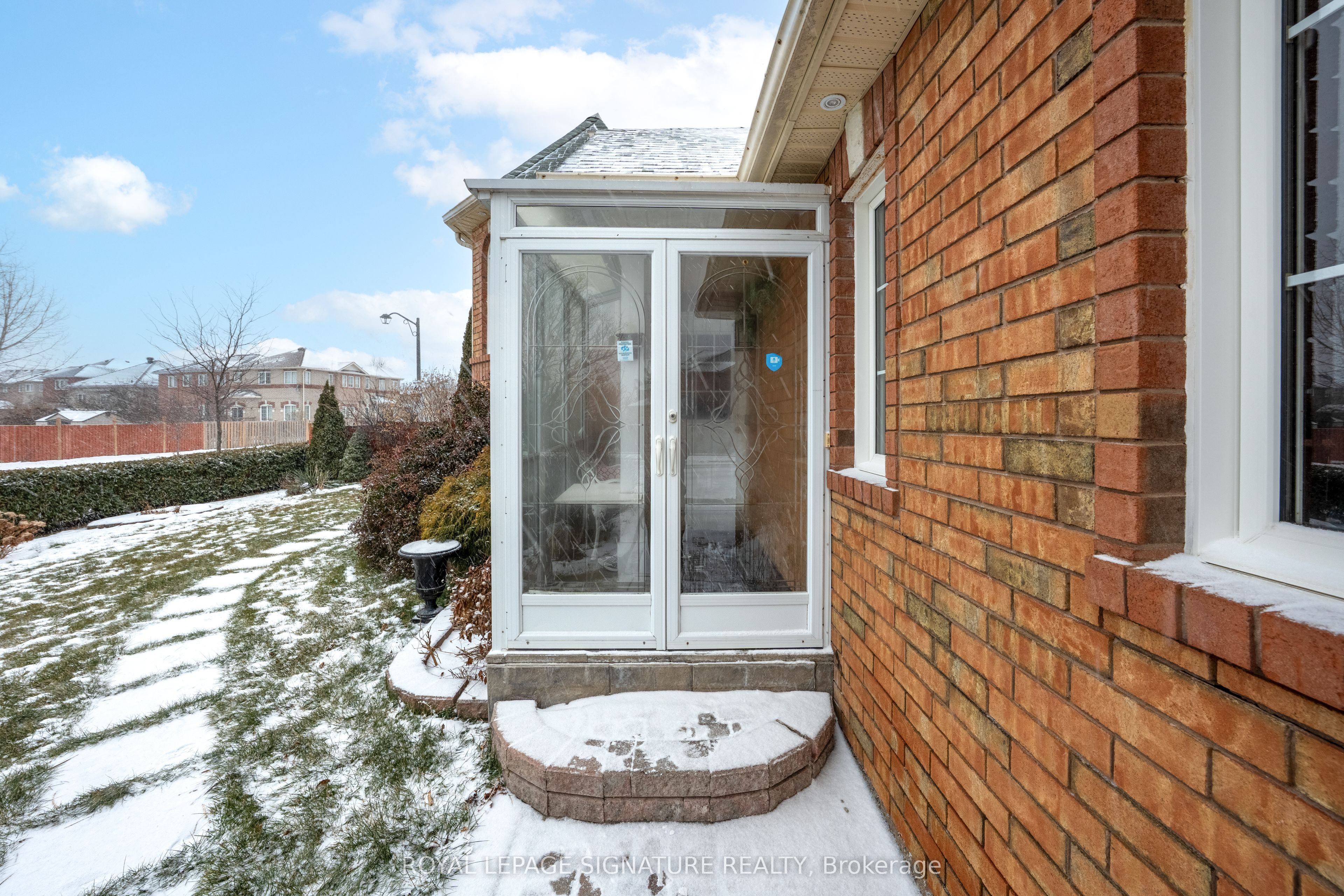 687 Twain Avenue