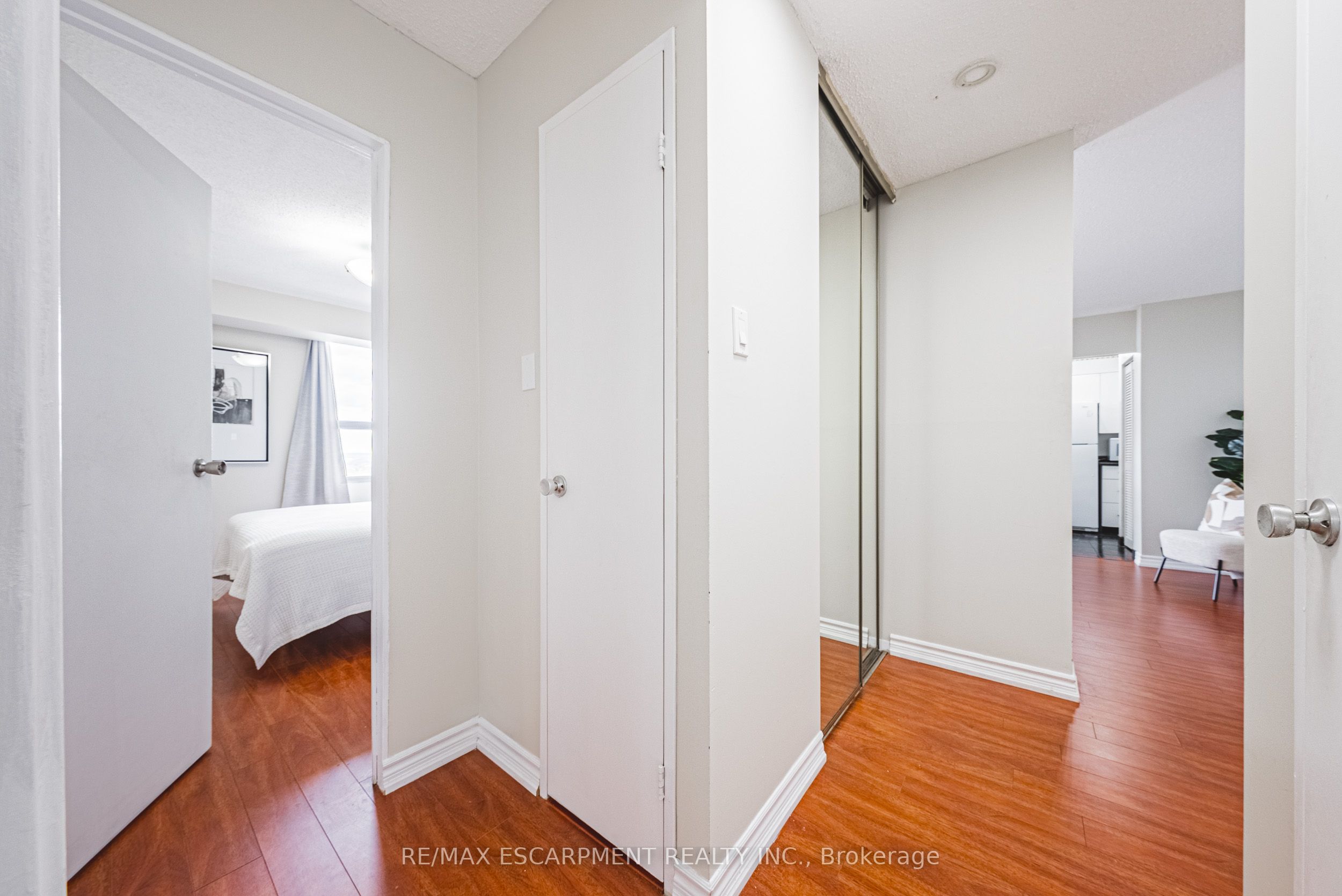 2055 Upper Middle Road 1206