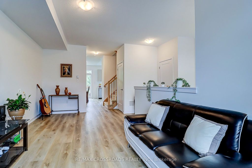 Photo of 64 Lyall Stokes Circle, East Gwillimbury, ON L0G 1M0 (MLS # N12699134)