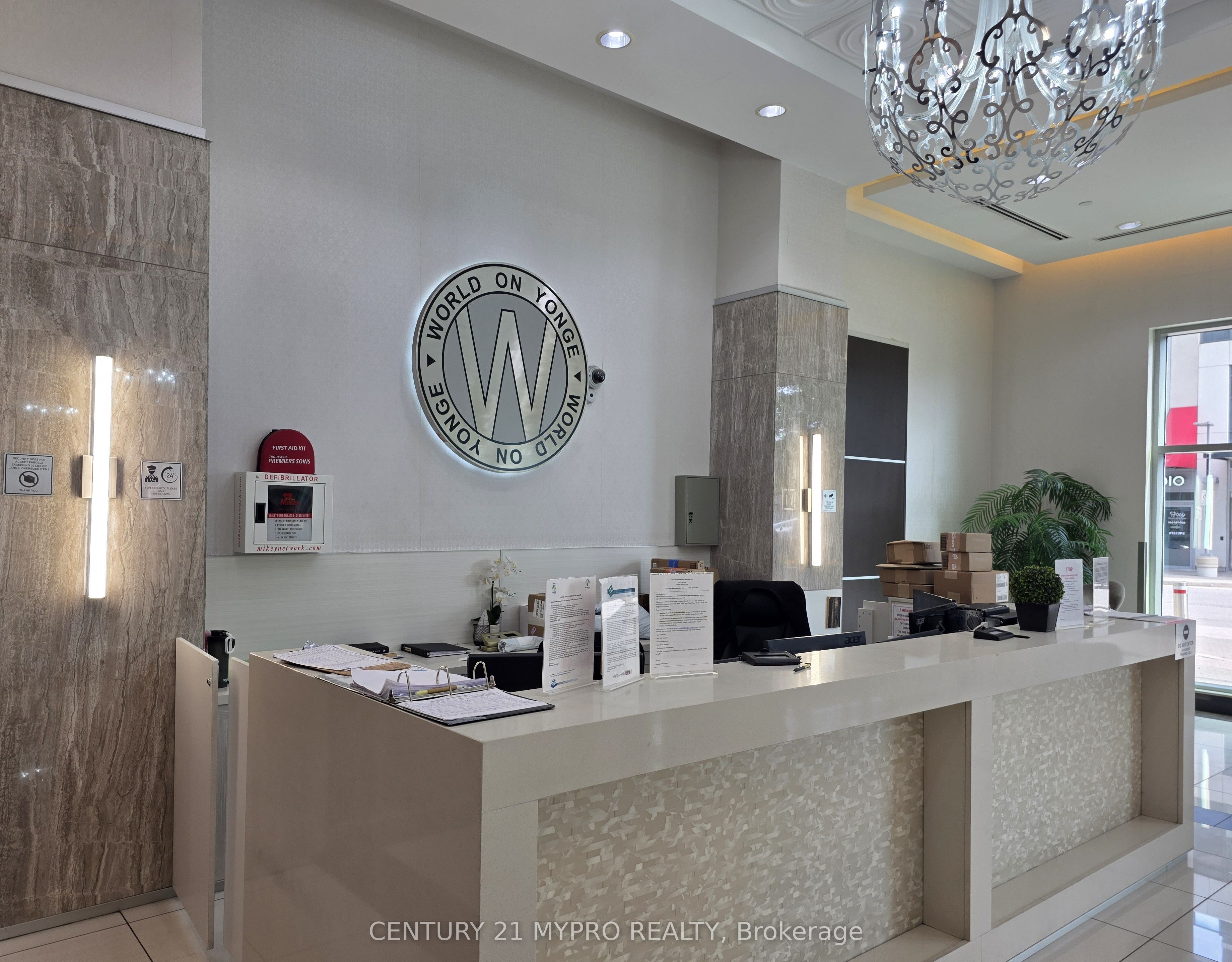 7161 Yonge Street 1830