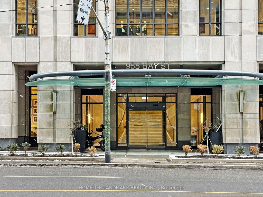 Photo of 955 Bay Street #2207, Toronto, ON M5S 0C6 (MLS # C12918760)