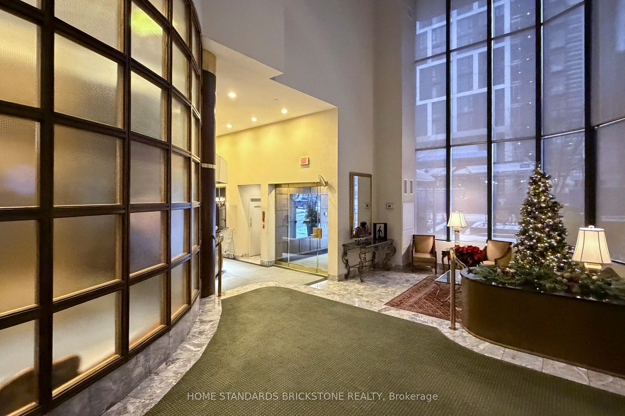 40 Rosehill Avenue 1001