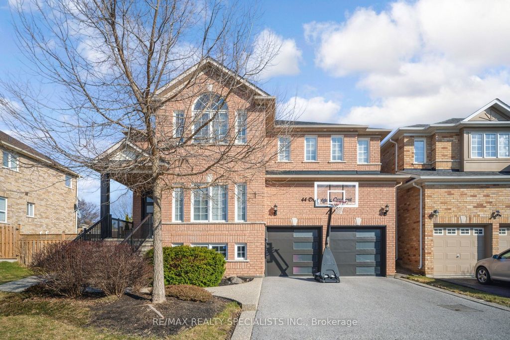 Photo of 44 Dunvegan Crescent, Brampton, ON L7A 2Y2 (MLS # W13044550)