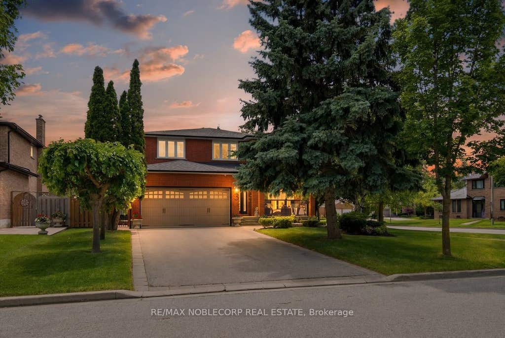 Photo of 3 Castlehill Road, Vaughan, ON L6A 1P3 (MLS # N13702632)