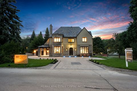 Photo of 977 Unsworth Avenue, Burlington, ON L7T 1R2 (MLS # W12682430)