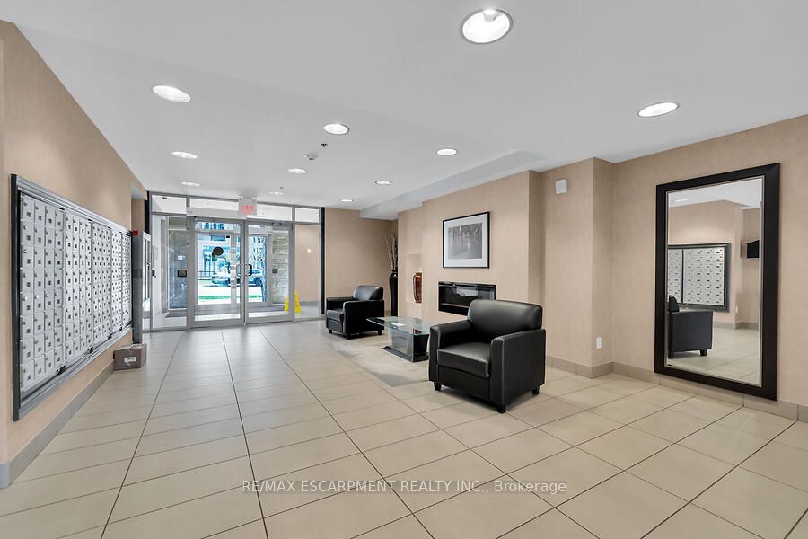5317 Upper Middle Road 332