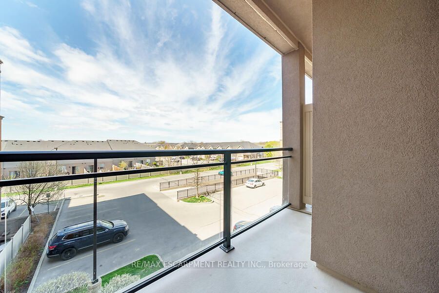 5317 Upper Middle Road 332