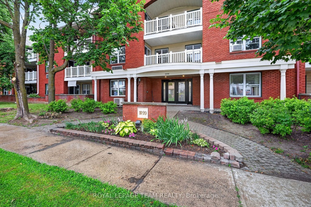 Photo of 1099 Cadboro Road #214, Cyrville - Carson Grove - Pineview, ON K1J 9K4 (MLS # X13598438)