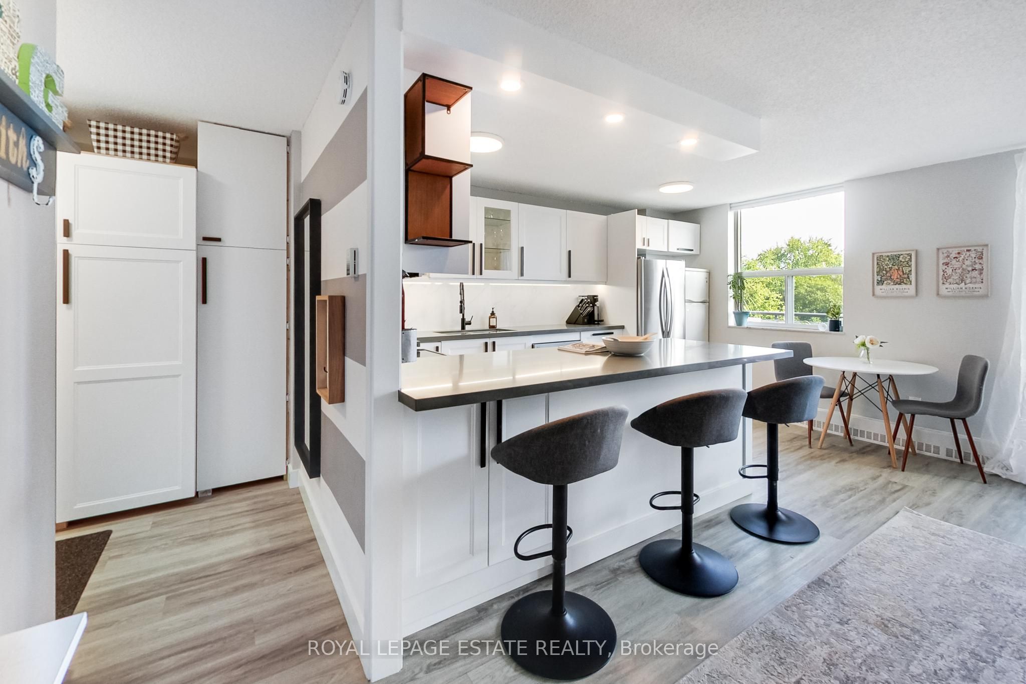 1071 Woodbine Avenue 311