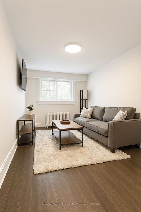 7 Brule Terrace 13 Toronto ON M6S 1M2