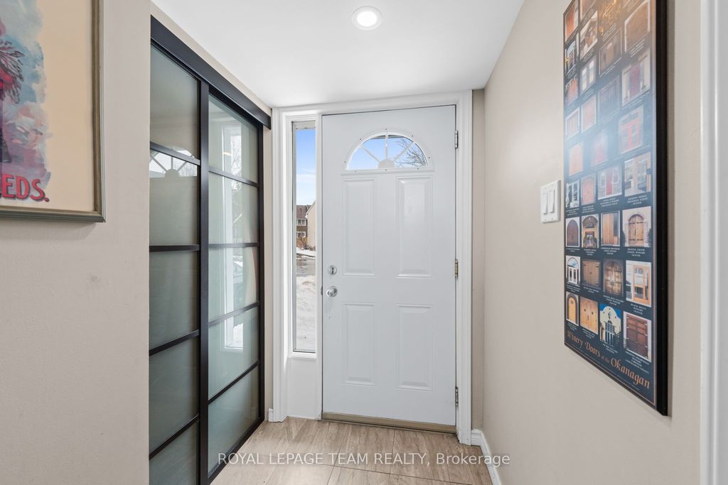 Photo of 347 Stowe Court, Kanata, ON K2K 1Z6 (MLS # X12710692)