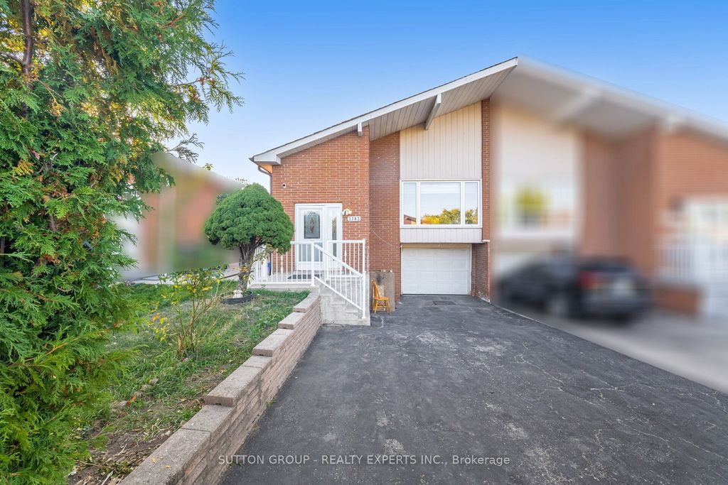 Photo of 3783 Keenan Crescent, Mississauga, ON L4T 3M1 (MLS # W12450642)