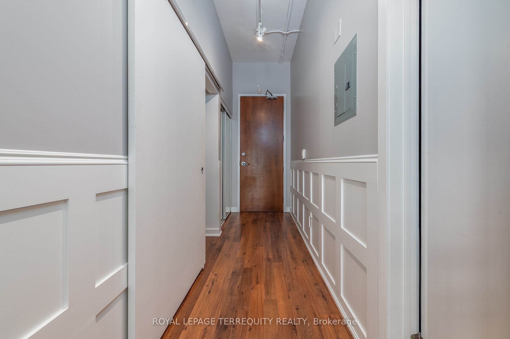2 Fieldway Road 707