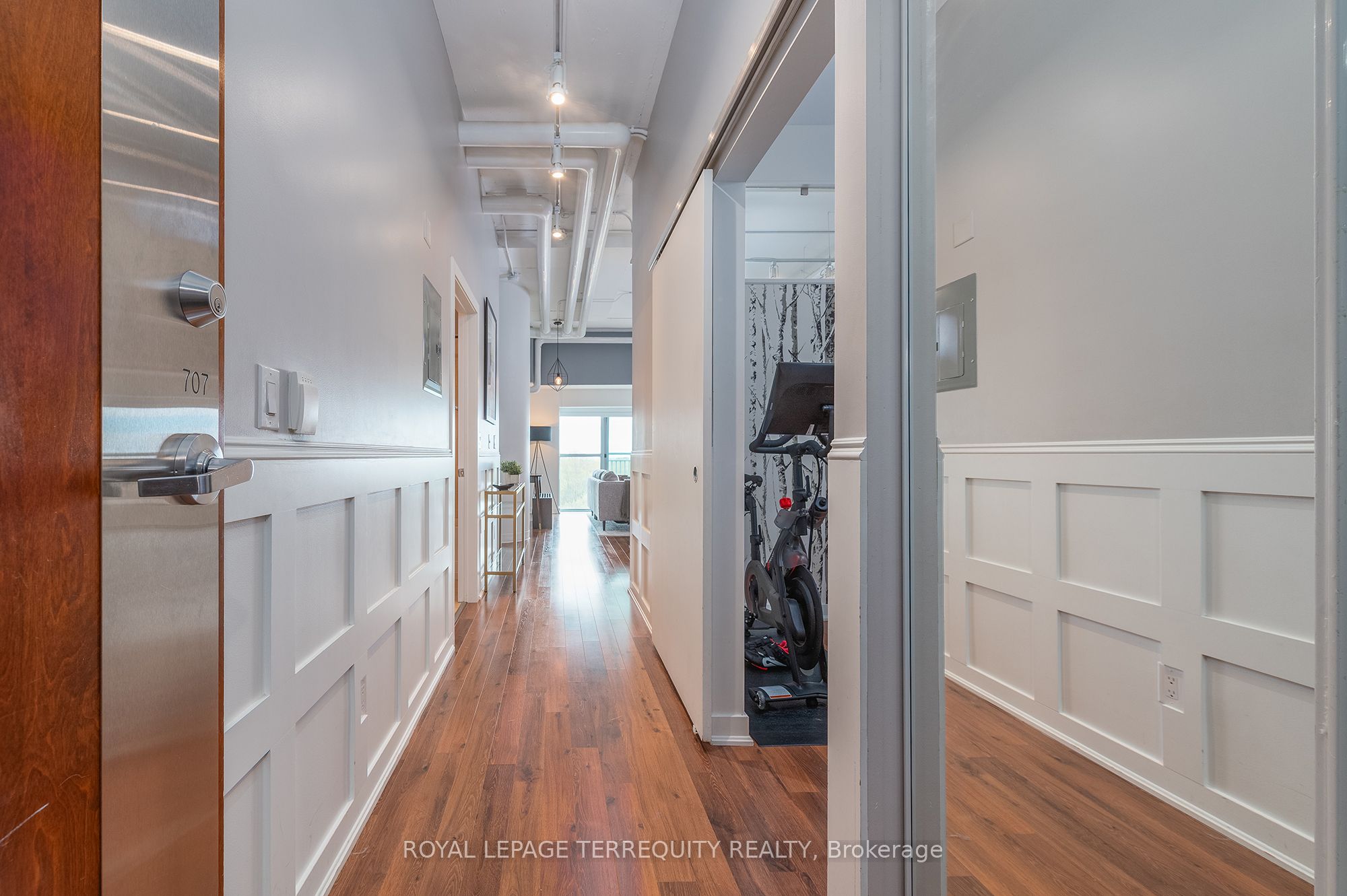 2 Fieldway Road 707