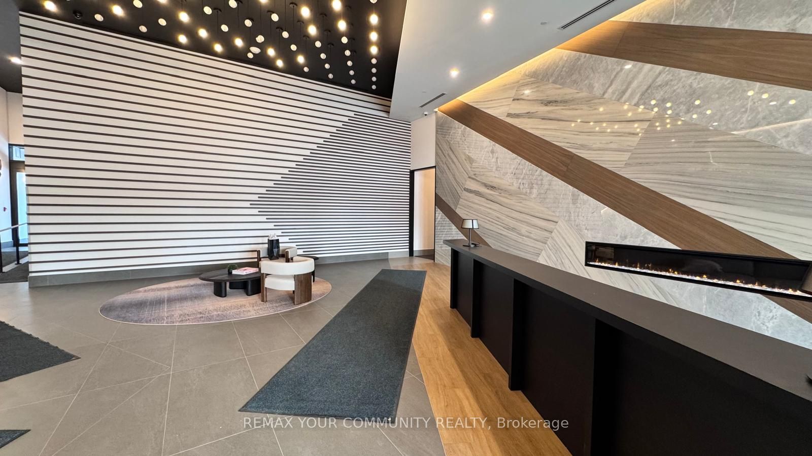 1037 The Queensway N/A 723