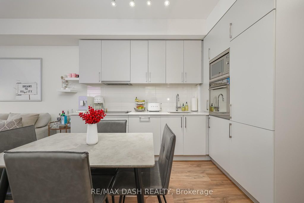 Photo of 576 Front Street W #1215E, Toronto, ON M5V 1C1 (MLS # C12607002)