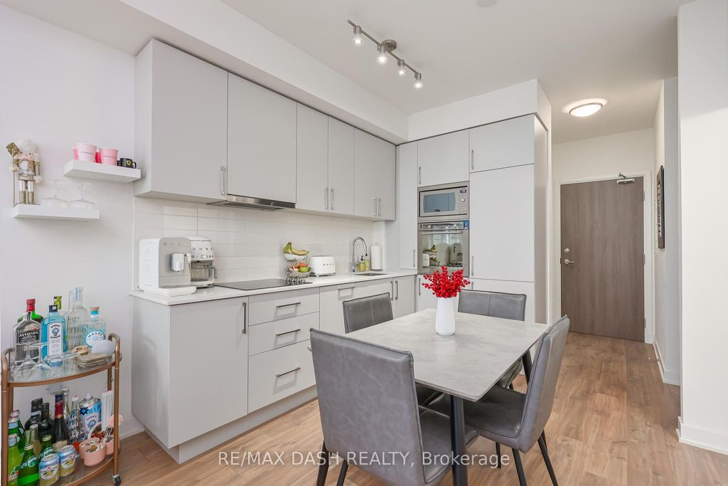 Photo of 576 Front Street W #1215E, Toronto, ON M5V 1C1 (MLS # C12607002)