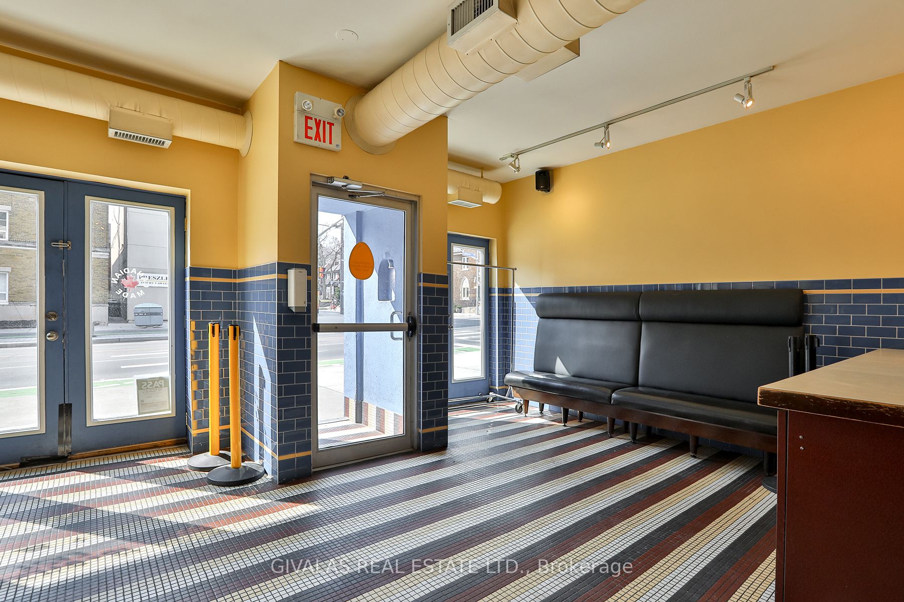 174 Eglinton Avenue W