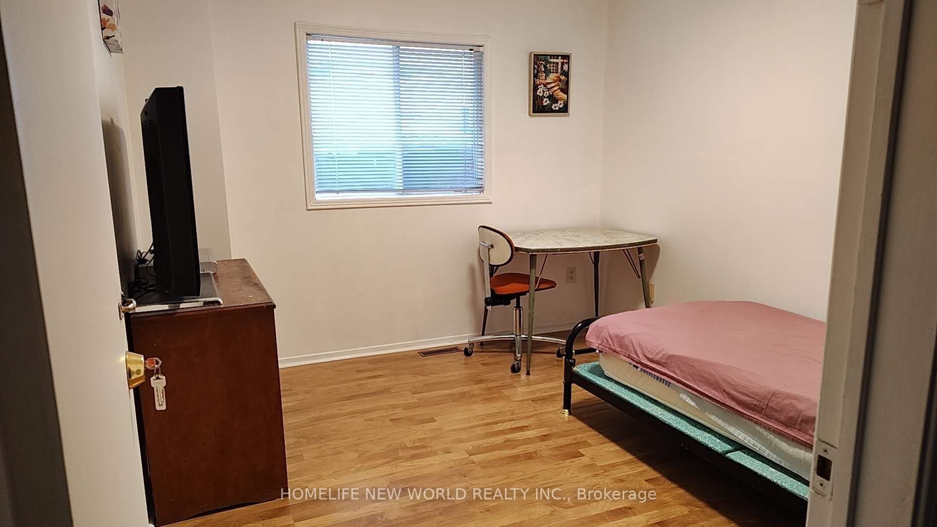 3050 Olympus Mews 3rd bedroom