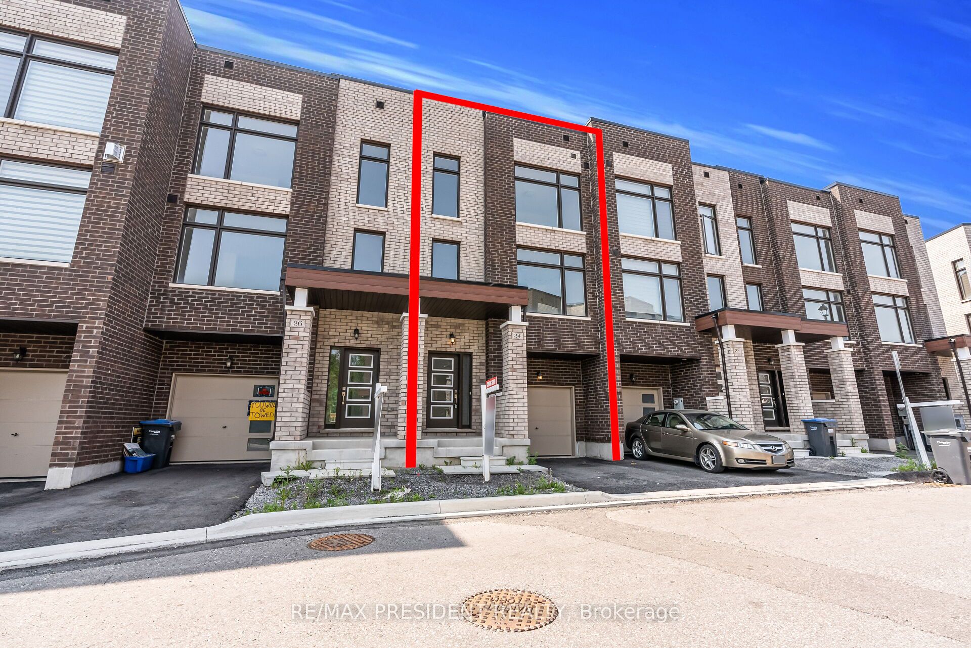 34 Queenpost Drive E