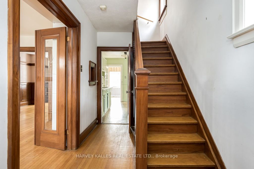 Photo of 236 Greer Road, Toronto, ON M5M 3N7 (MLS # C12571834)