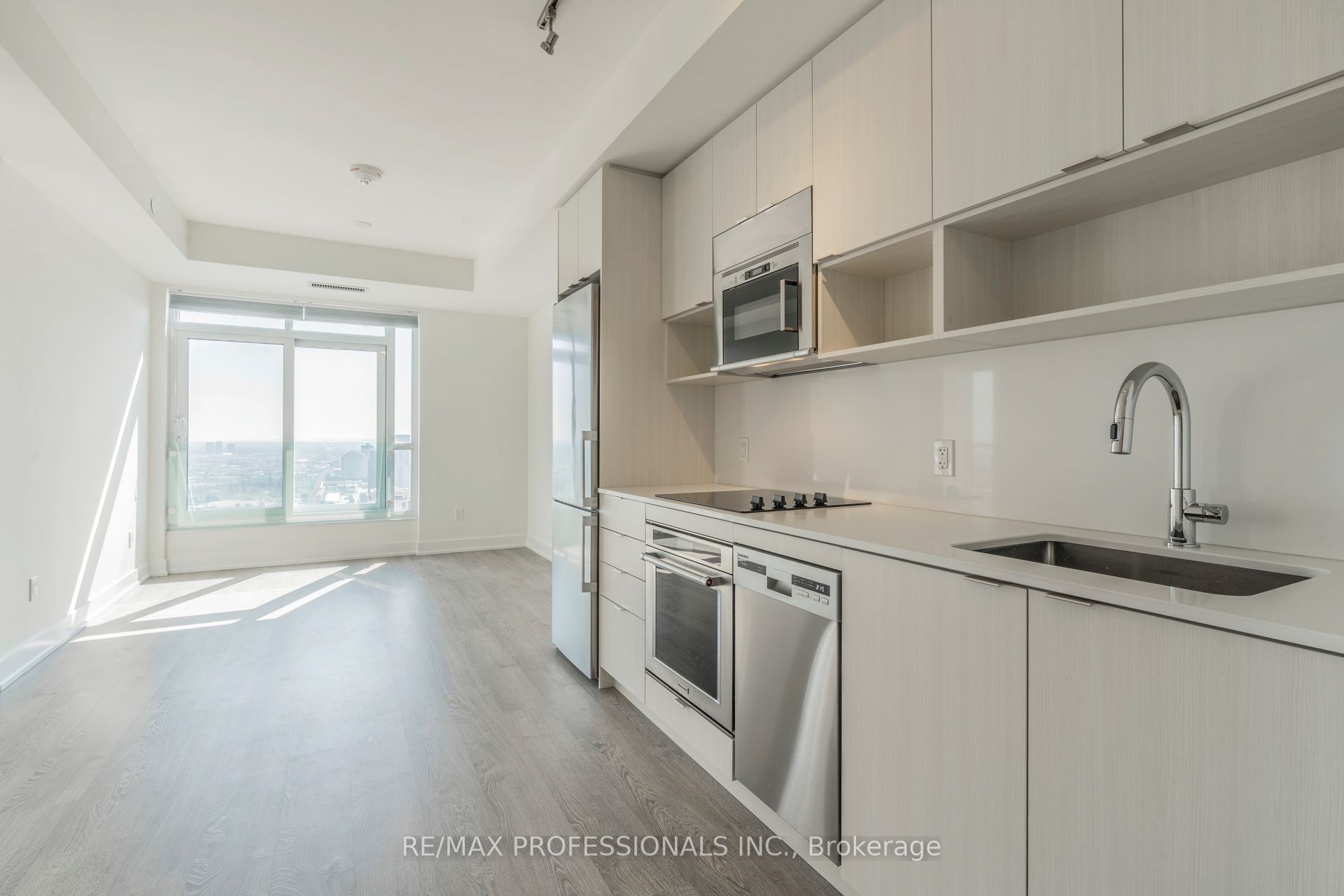 7 Mabelle Avenue 4110