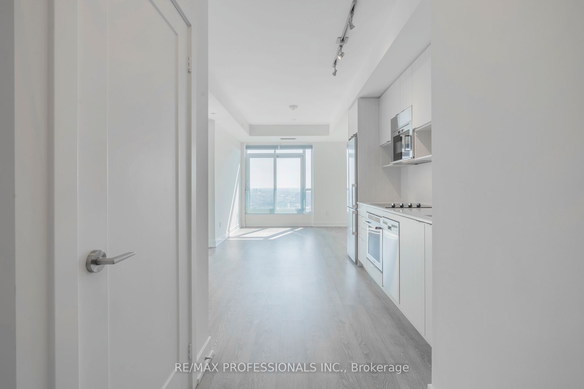 7 Mabelle Avenue 4110