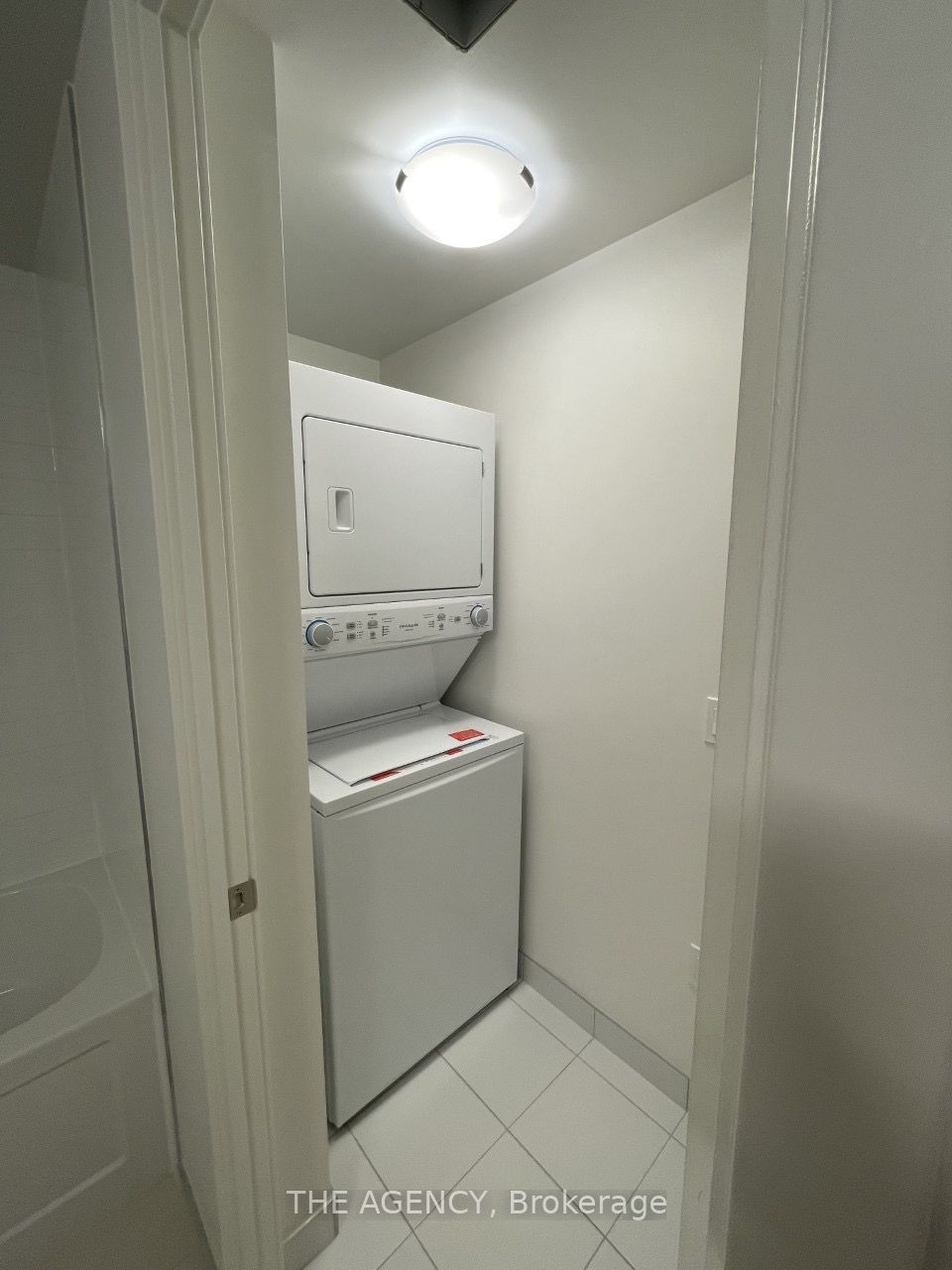 158 Front Street E 208