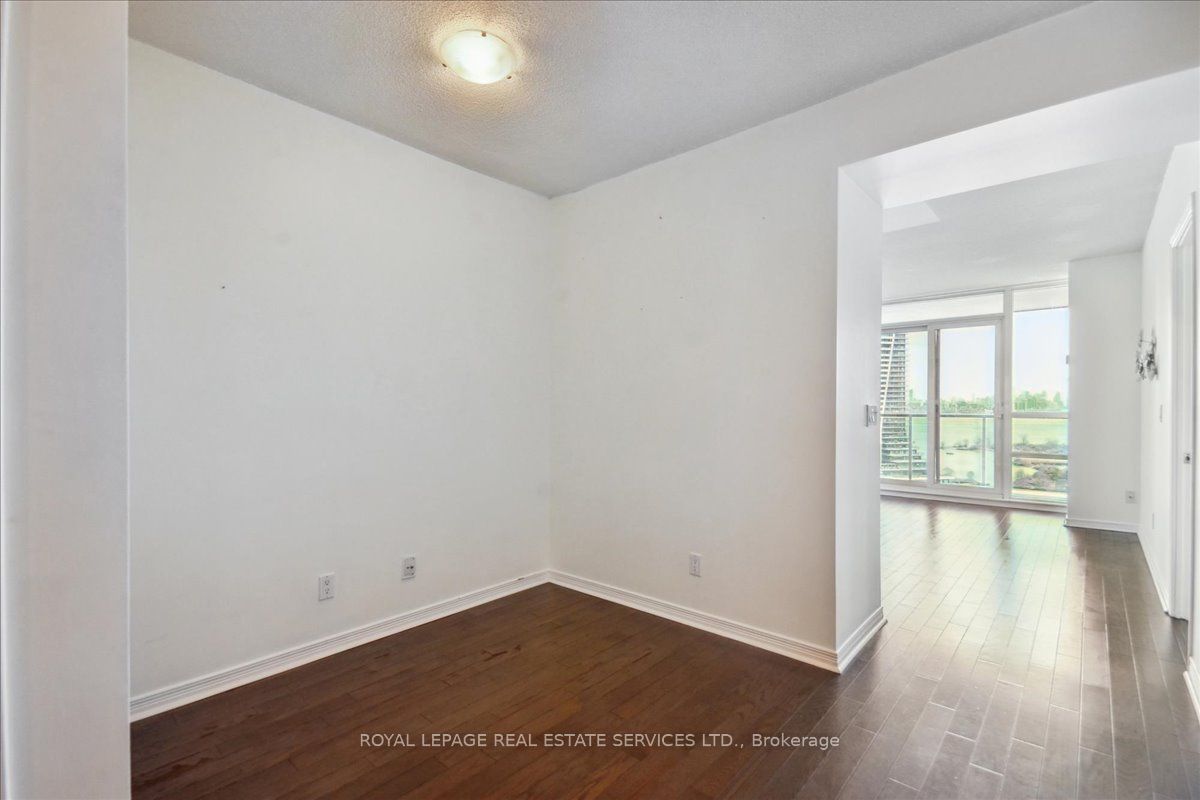 Toronto W06, ON M8V 0B2, Canada, 3 Bedrooms Bedrooms, ,2 BathroomsBathrooms,Residential,Active,106085